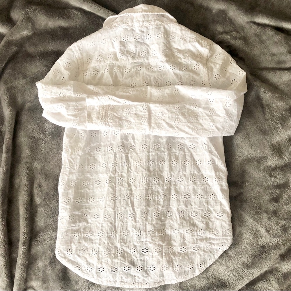 Gap Girl’s Floral White Shirt! - Picture 3 of 4